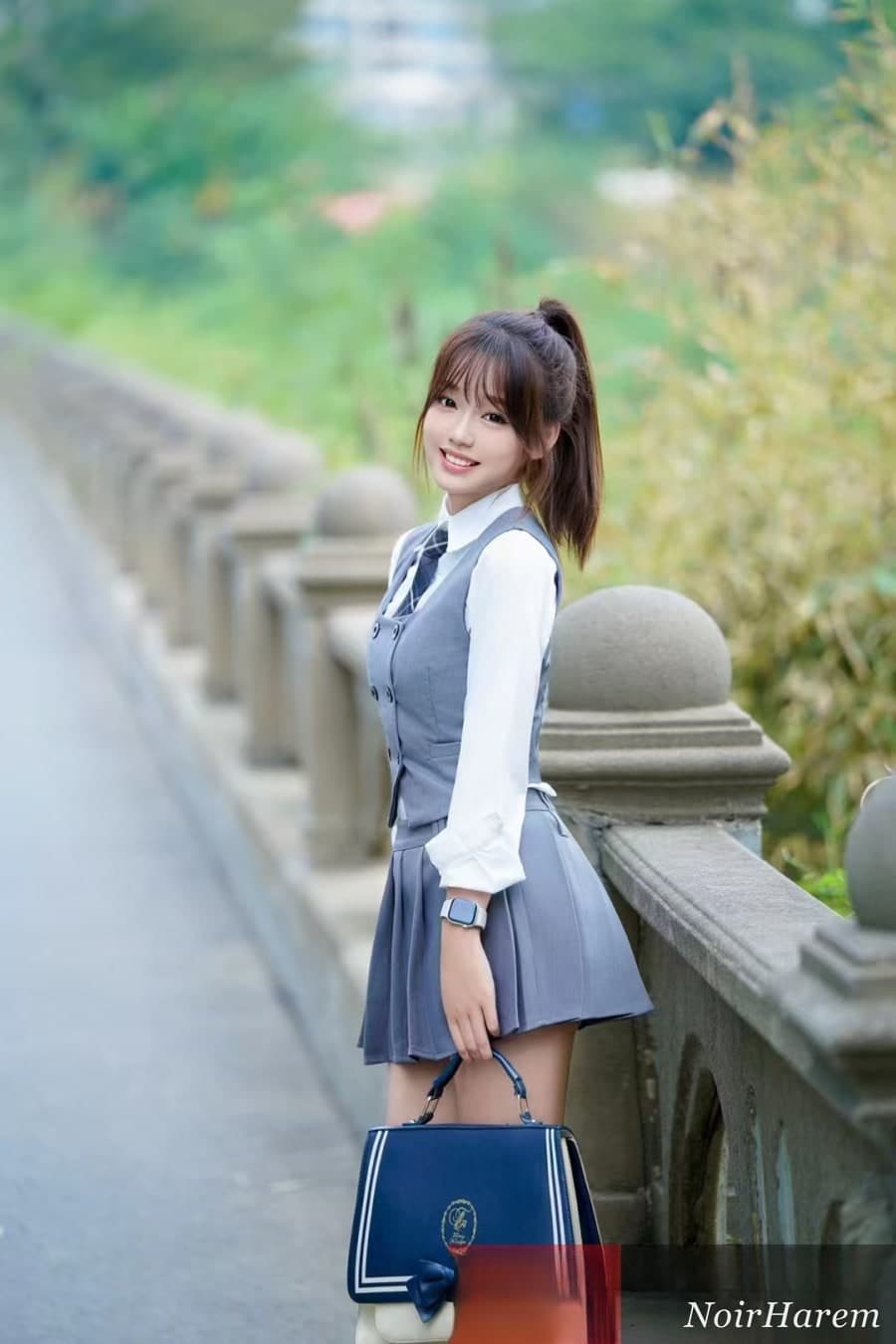 婷婷 (2064) — 2